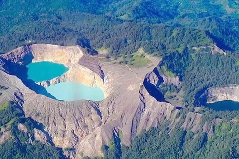 kelimutu sumbawa island